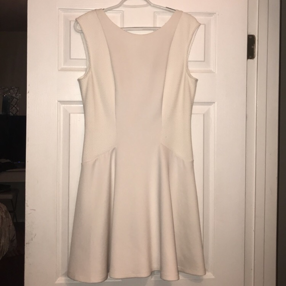 White dress Guess